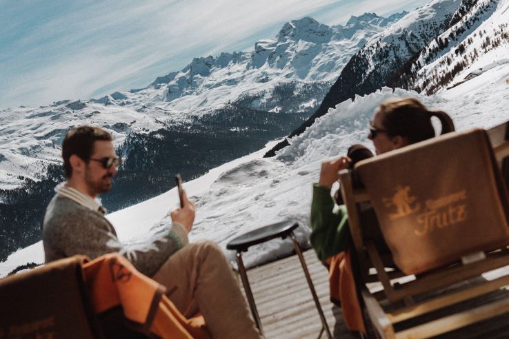 /portals/0/images/Regions/Graubunden/St. Moritz/Winter/St Moritz drinks 24.jpg