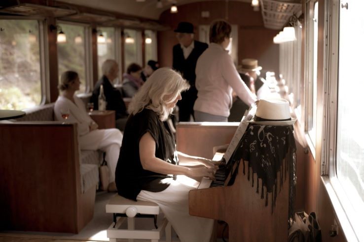 Swiss Classic Train piano bar